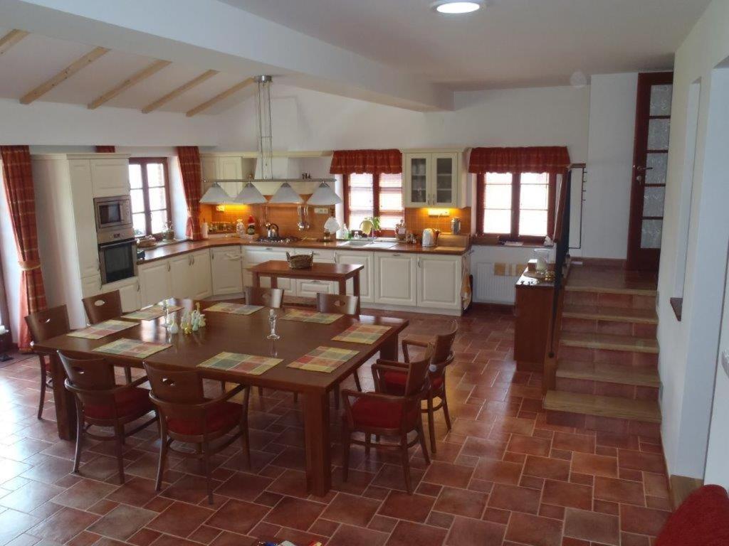 Apartmanovy Dum Bobruvka Extérieur photo